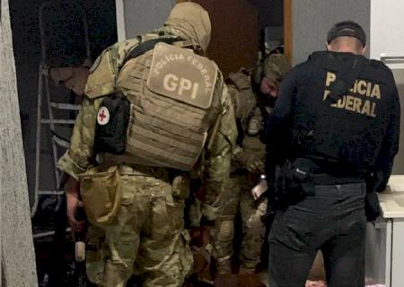 PF apreende droga, carregador de fuzil e veículo clonado em Ponta Porã