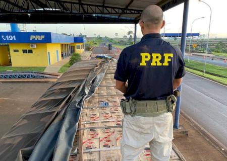 PRF apreende carreta roubada carregada com 600 mil maços de cigarros em Eldorado