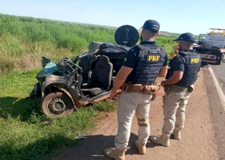 Casal e filha de 5 anos morrem em colisão com caminhão em Sonora