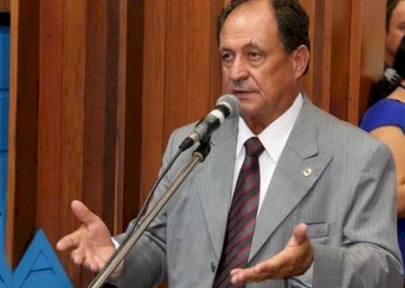 Zé Teixeira solicita substituição de rede de esgoto em conjunto habitacional de Jateí