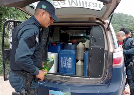 Estudante é flagrada armazenando e vendendo combustível contrabandeado da Bolívia