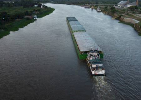 Transporte pela hidrovia de MS cresce 80% e Porto Murtinho deve exportar até 1,2 milhão de ton neste ano