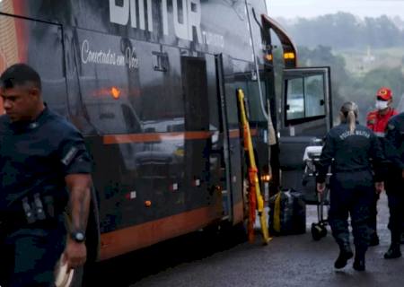 Viatura da Polícia Militar capota na MS-040 entre Campo Grande e Santa Rita do Pardo