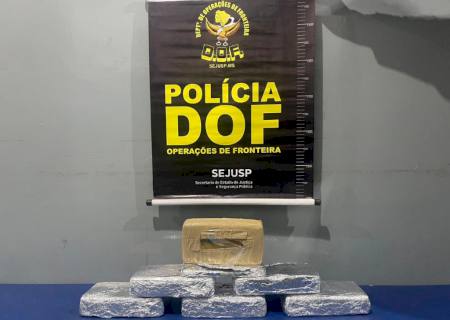 Trio de bolivianos é preso com pasta base de cocaína avaliada em R$ 330 mil
