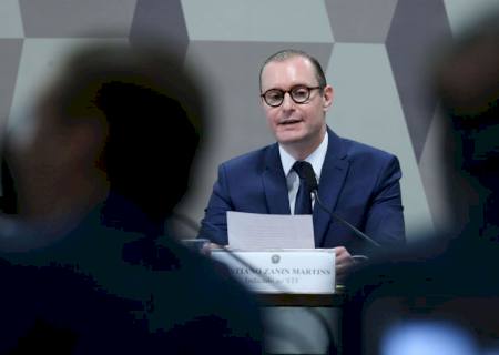 Senado aprova indicação de Cristiano Zanin para ser ministro do STF