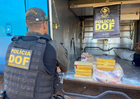 Mulher é presa com 15 kg de maconha em meio a cesta básica em Amambai
