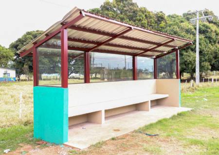 Prefeitura de Nova Andradina constrói 5 novos pontos de ônibus