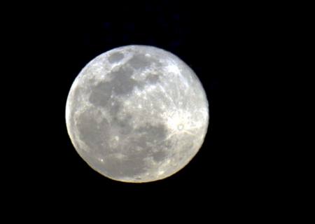 Noite desta quarta-feira terá Superlua Azul