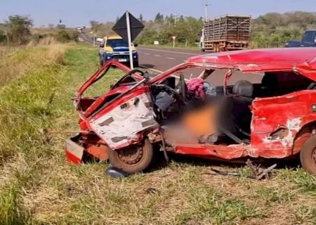 Idoso tem carro atingido por caminhão e morre na MS-162 região de Sidrolândia
