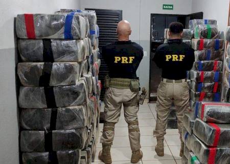 Em duas ocorrências, PRF apreende mais de 3,5 toneladas de maconha em MS