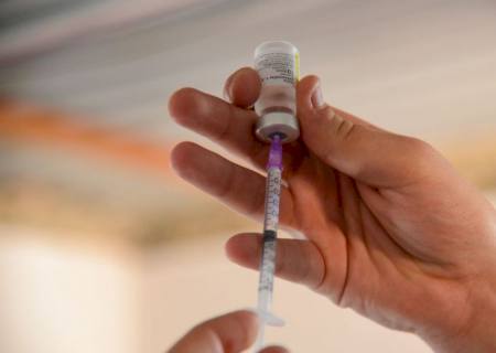 Governo cria comitê para enfrentar desinformação sobre vacinas