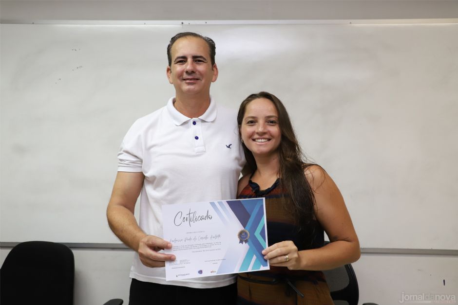 Investindo no Conhecimento: Professores municipais recebem certificação em Informática