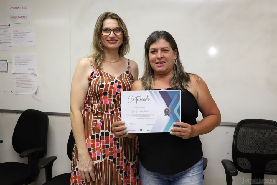 Investindo no Conhecimento: Professores municipais recebem certificação em Informática