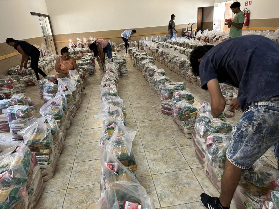 Prefeitura entrega 500 cestas básicas em Taquarussu