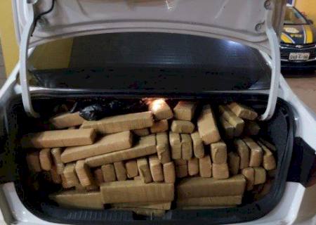 Carro com mais de meia tonelada de maconha é apreendido pela PRF em Naviraí