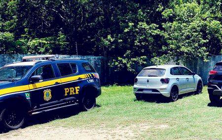 Trio é preso em Corumbá tentando levar veículos para a Bolívia