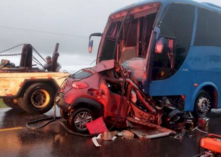 4 pessoas morrem após carro colidir em ônibus na MS-338 entre Bataguassu e Santa Rita do Pardo