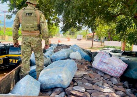 PRF apreende 625 kg de maconha em meio a carga de ferro gusa em Corumbá
