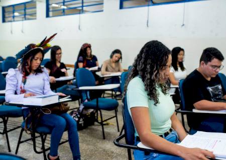 Governo de MS abre inscrições para programa que paga 1 salário mínimo para estudantes
