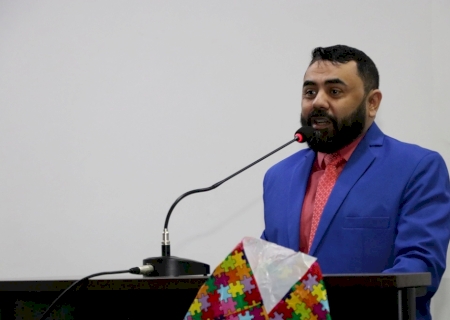 Cargos, vagas e lotação de professores na rede municipal de ensino pautam requerimento