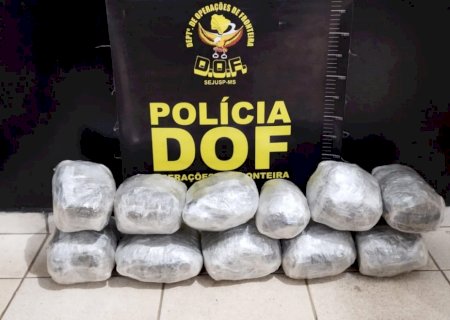 Passageiro de ônibus é preso com mochila cheia de skunk em Amambai