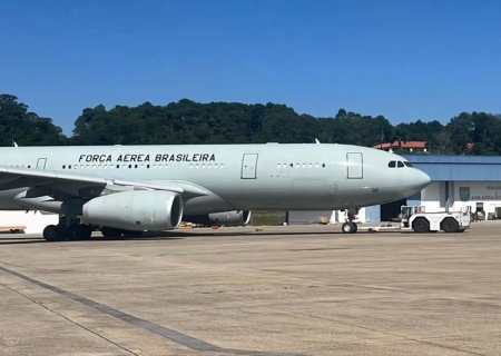 FAB leva 34 toneladas de doações às vítimas de enchentes no RS