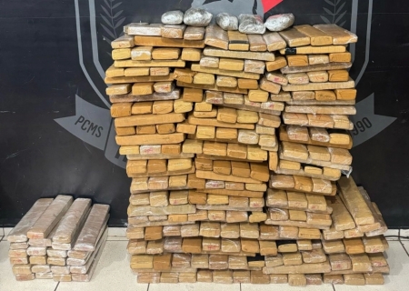 Três são presos pelo Garras por tráfico de drogas e porte ilegal de arma de fogo de uso restrito