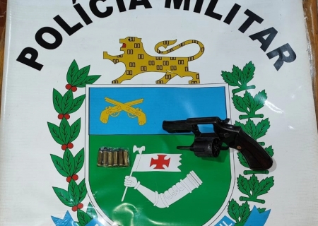 Homem é preso por ameaça e porte de arma de fogo em Ivinhema
