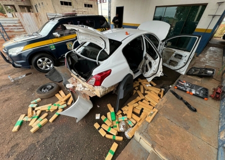 Carro que seguia para Minas Gerais com maconha é apreendido pela PRF em Amandina