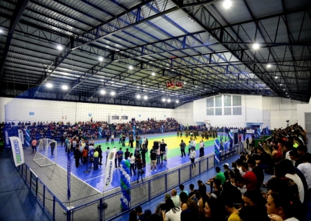 Primeiro ginásio poliesportivo de Itaquiraí é inaugurado com investimento do Governo do Estado