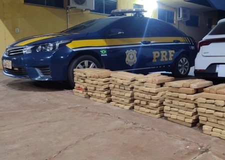 Traficante abandona carro roubado carregado com droga, mas é preso depois enquanto pedia carona