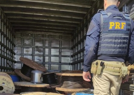 PRF recupera caminhão roubado e fios de cobre em Nova Alvorada do Sul