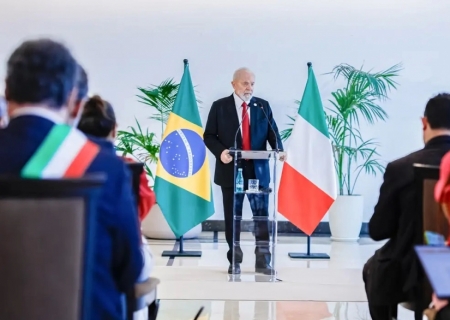 Lula classifica de insanidade proposta que equipara aborto a homicídio