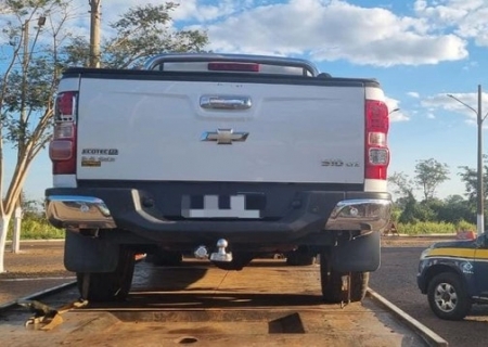 Caminhonete roubada em Minas Gerais é recuperada em Nova Alvorada do Sul