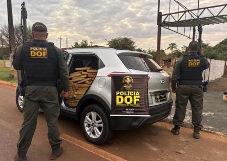 Veículo roubado em Brasília é recuperado com quase 700 kg de maconha em Laguna Carapã