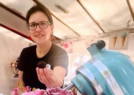Nova-Andradinense encanta paladares em Paris: Doces da confeiteira Tatta na Casa Brasil durante as Olimpíadas