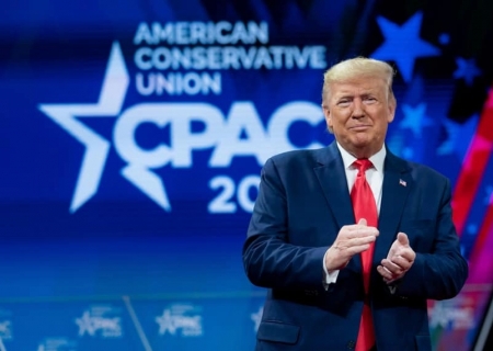 Primeira pesquisa feita depois de atentado contra Trump aponta empate técnico com Biden