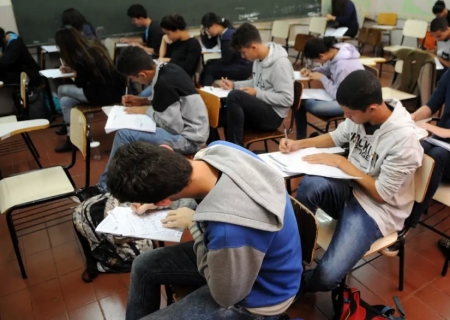 Câmara rejeita mudanças do Senado para o novo Ensino Médio