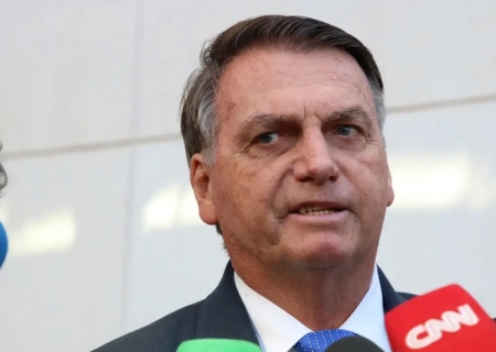 PF indicia Bolsonaro e Mauro Cid no caso das joias sauditas