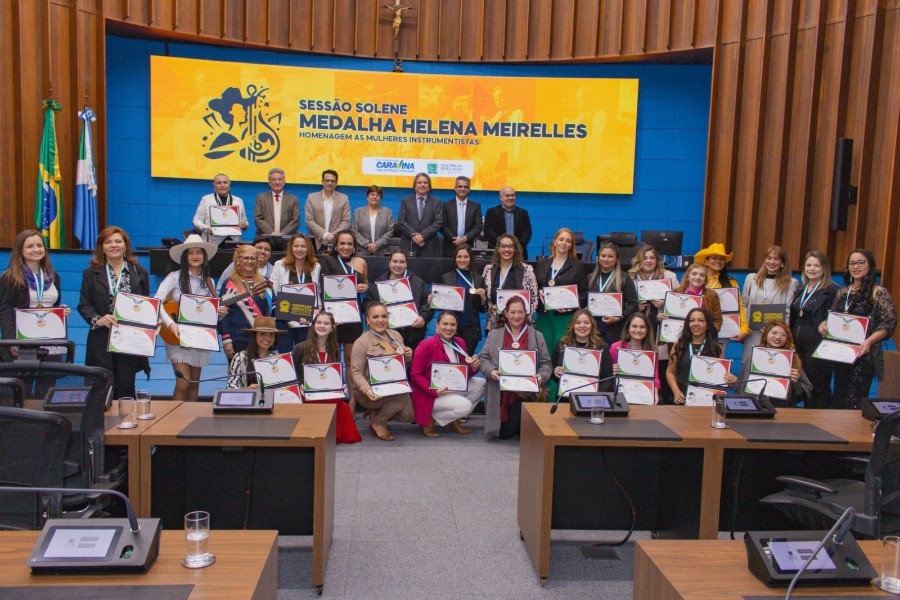 Helena Meirelles e musicistas nova-andradinenses são homenageadas pela Assembleia