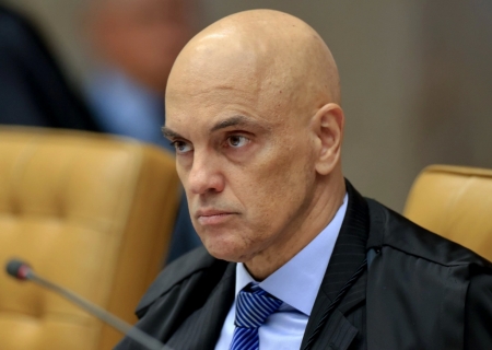 Moraes bloqueia X no Brasil e proíbe uso de VPN sob pena de multa diária de R$ 50 mil
