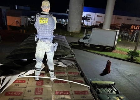 DOF apreende carreta com mais de R$ 2 milhões em cigarros contrabandeados do Paraguai