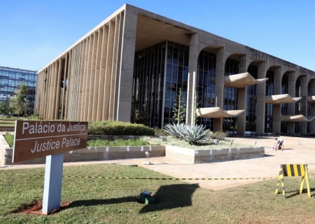 Ministério da Justiça e bancos firmam acordo contra crimes financeiros cibernéticos