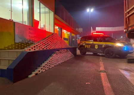 PRF apreende mais de 400 kg de cocaína em Corumbá