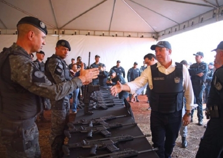 Garantindo a segurança pública, Governo de MS entrega novos fuzis para polícias Militar e Civil