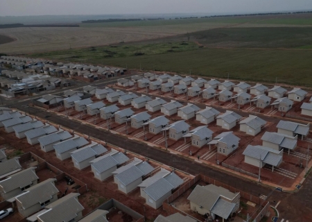 Nova Andradina entrega mais 70 casas no Residencial Walter Fernandes