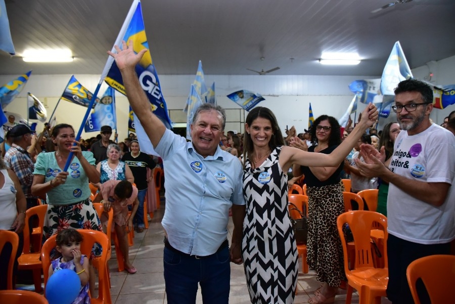 Lotada, última reunião de campanha reforçou propostas e convite para carreata de Germino e Cacildo