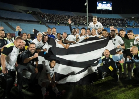 Botafogo avança e faz final da Libertadores com o Atlético-MG