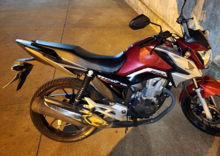 Jovem tem moto apreendida após ser flagrado empinando em Nova Andradina