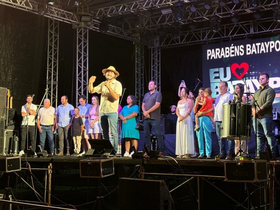 Pagode em dose dupla: Batayporã lota shows de aniversário com Atitude 67 e Curtindo a Vida